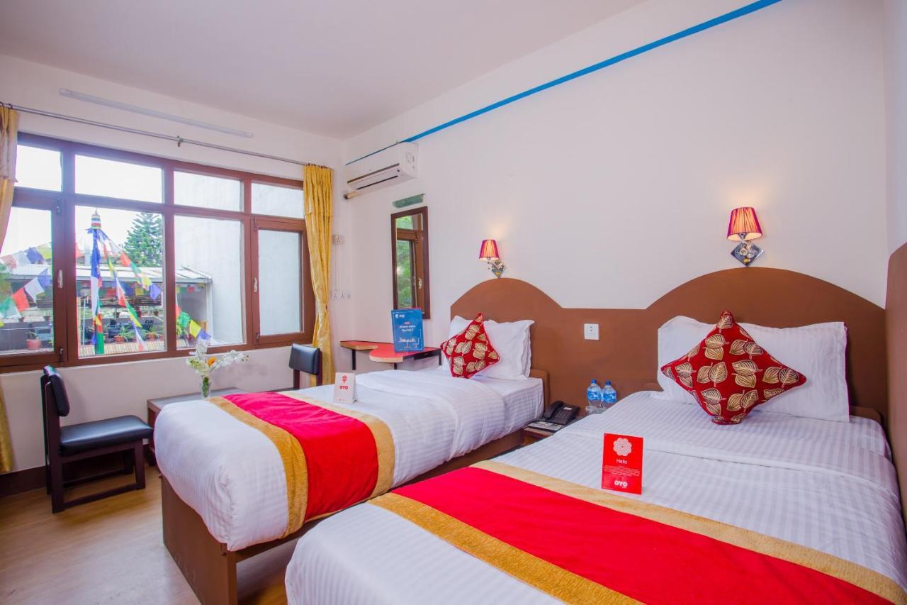Oyo 166 Kathmandu Tourist Home Bagian luar foto