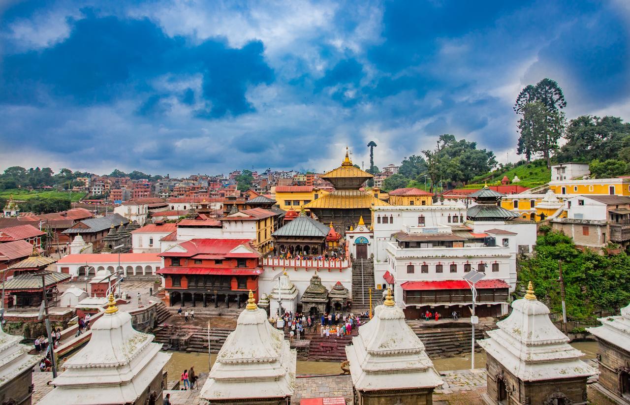 Oyo 166 Kathmandu Tourist Home Bagian luar foto