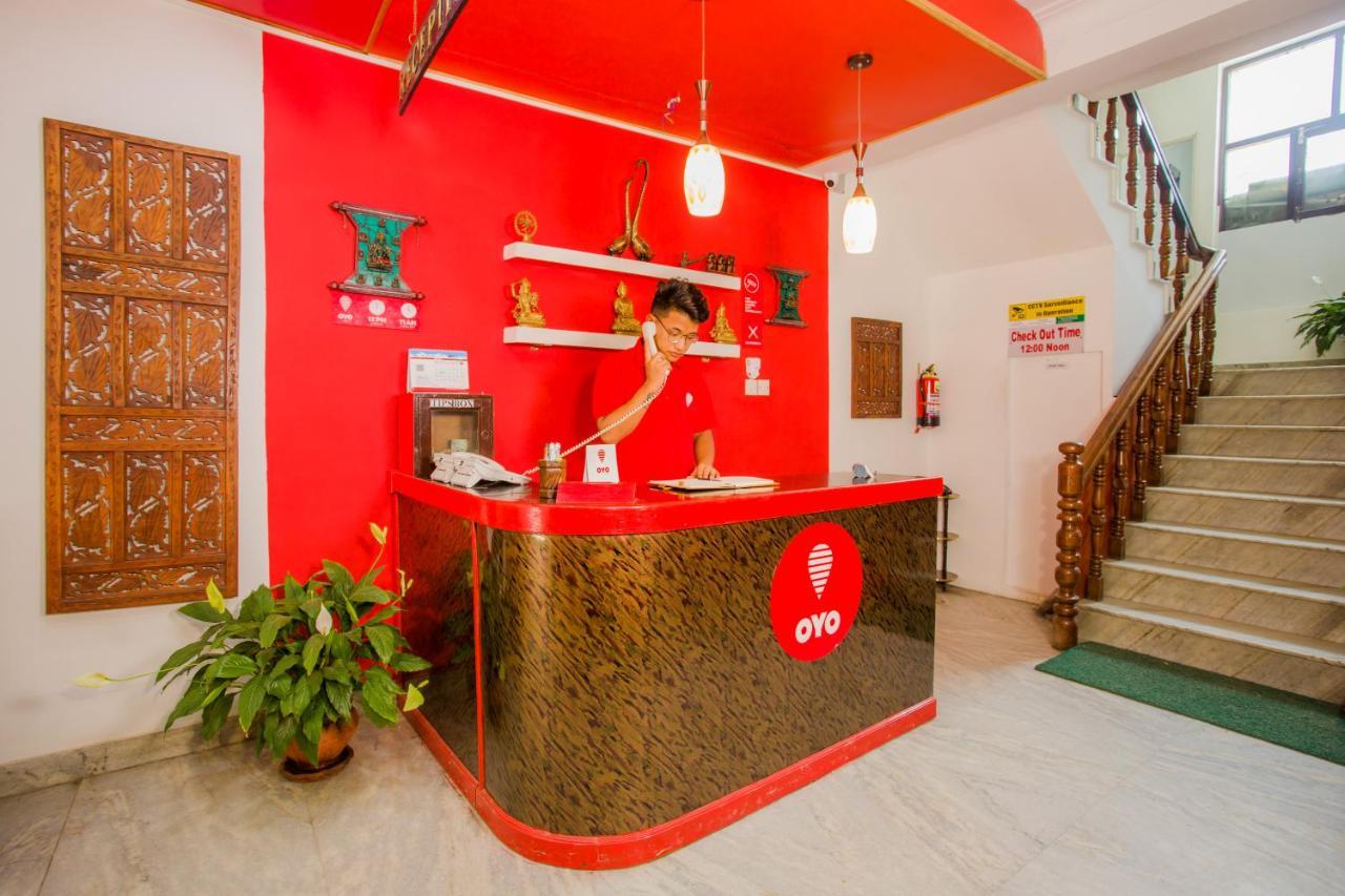 Oyo 166 Kathmandu Tourist Home Bagian luar foto