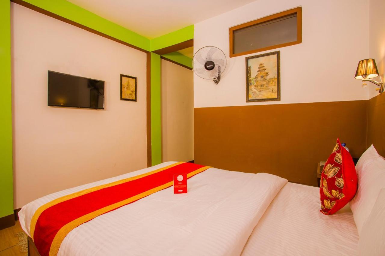 Oyo 166 Kathmandu Tourist Home Bagian luar foto