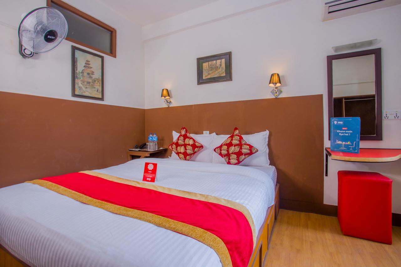 Oyo 166 Kathmandu Tourist Home Bagian luar foto