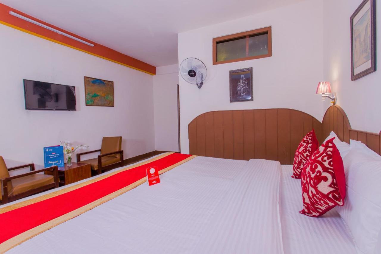 Oyo 166 Kathmandu Tourist Home Bagian luar foto
