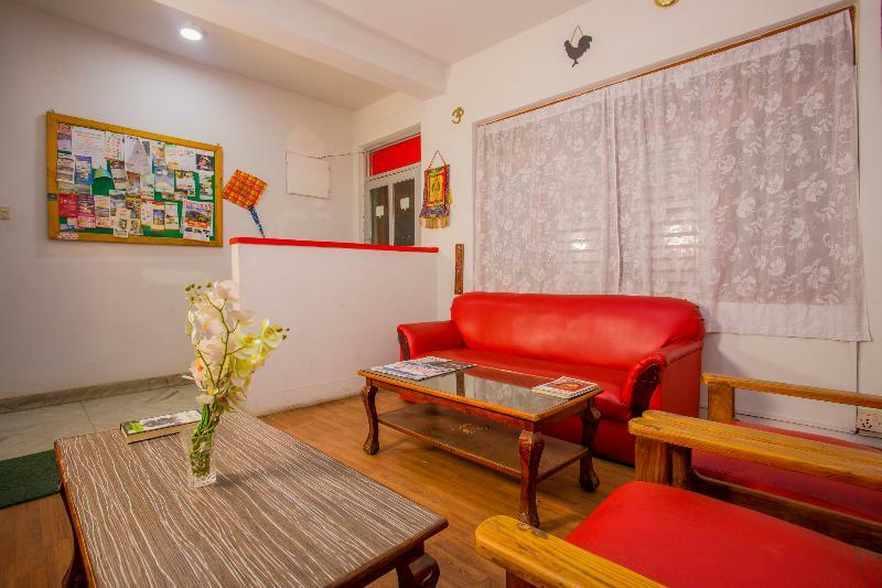 Oyo 166 Kathmandu Tourist Home Bagian luar foto
