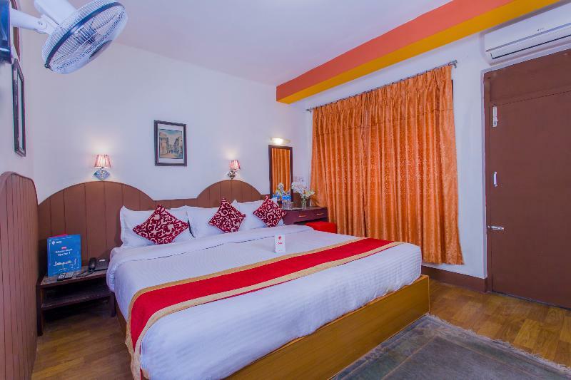 Oyo 166 Kathmandu Tourist Home Bagian luar foto