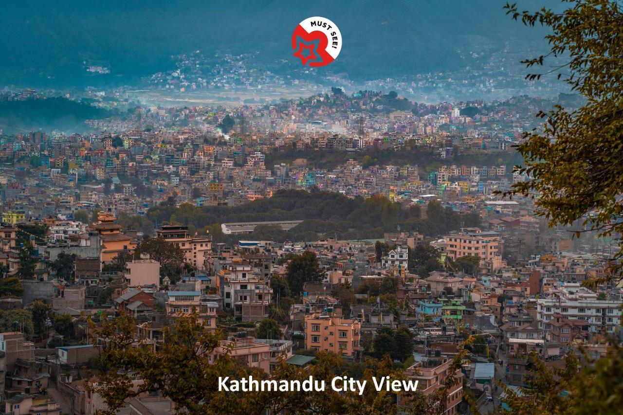Oyo 166 Kathmandu Tourist Home Bagian luar foto